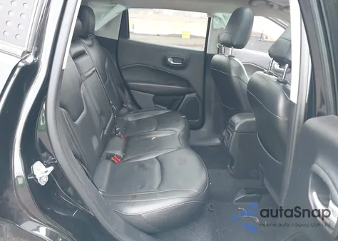 2019 Jeep Compass Limited 4X4 из США, поврежденный, VIN 3C4NJDCB4KT651192